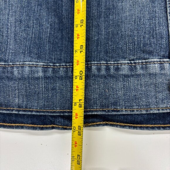 Levi's Jean Jacket Blue Denim Women's Button Down Trucker Size Medium - Picture 7 of 8